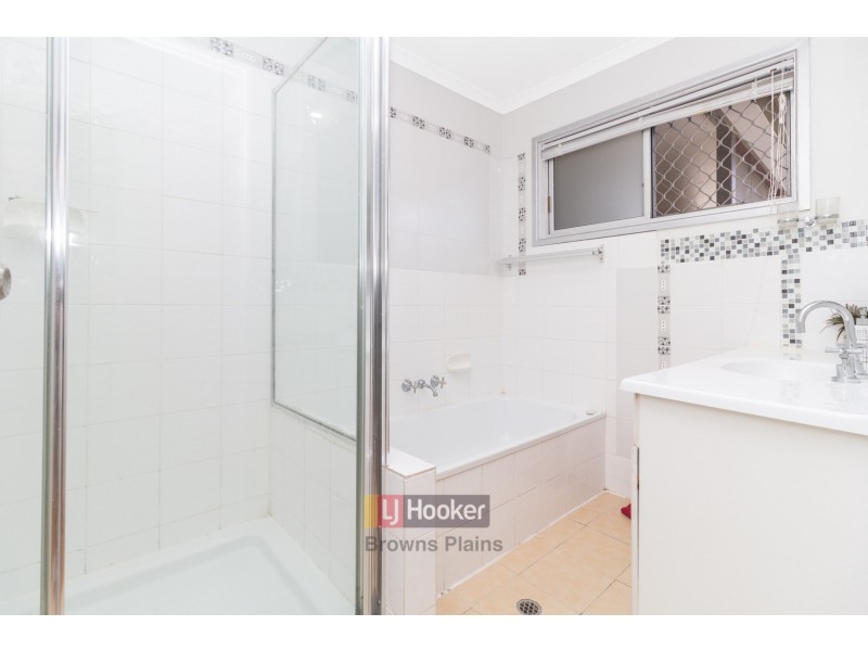 27 St Johns Way, Boronia Heights QLD 4124