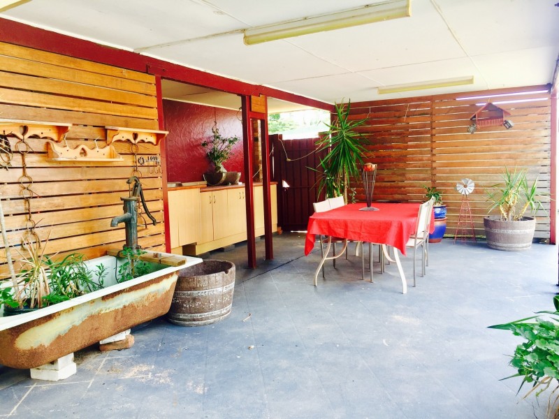 27 St Johns Way, Boronia Heights QLD 4124