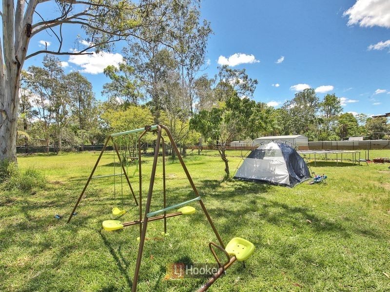 8 Tamarind Street, Marsden QLD 4132