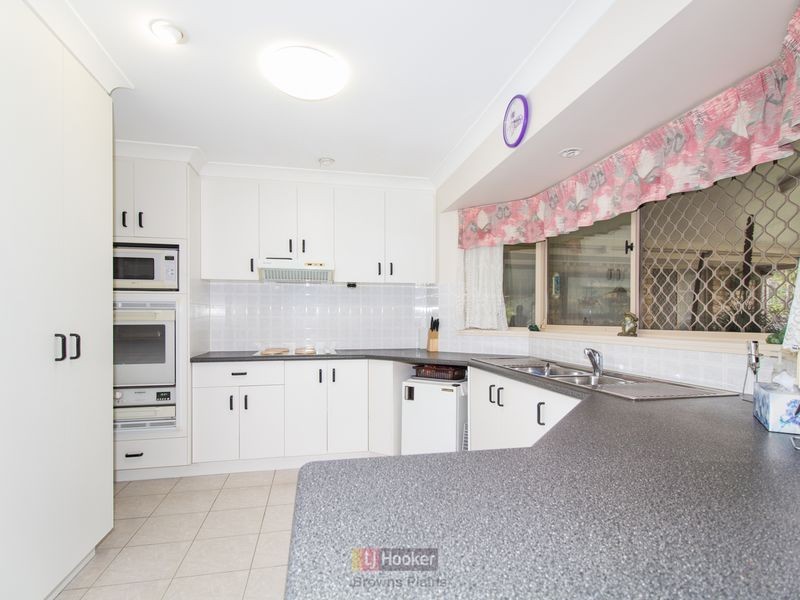 7-15 Saxby Court, Park Ridge South QLD 4125