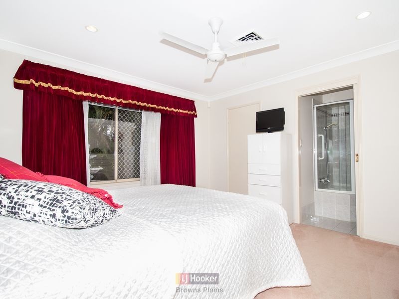 7-15 Saxby Court, Park Ridge South QLD 4125