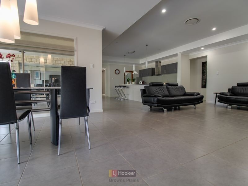 31 Carbeen Road, Park Ridge South QLD 4125