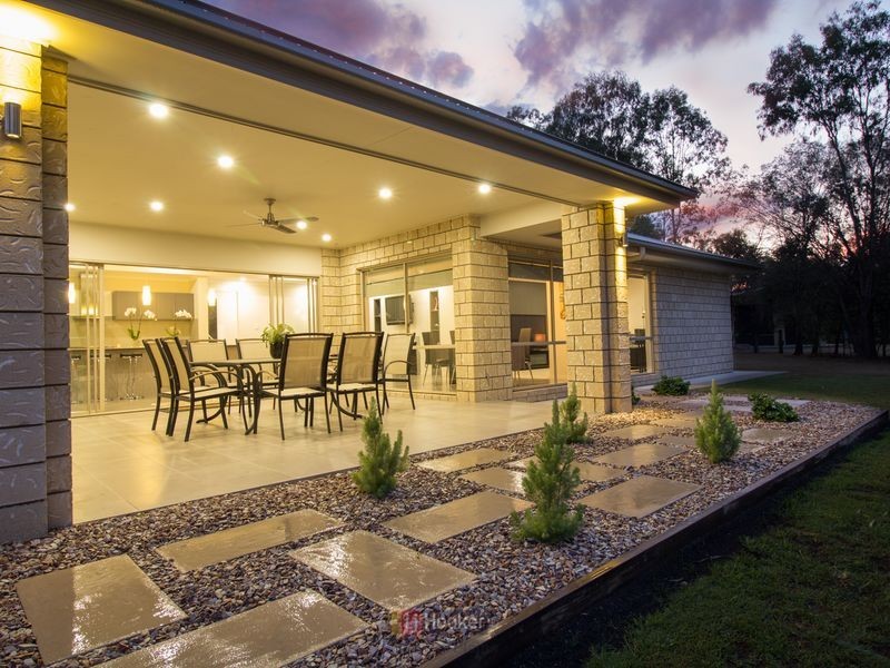 31 Carbeen Road, Park Ridge South QLD 4125
