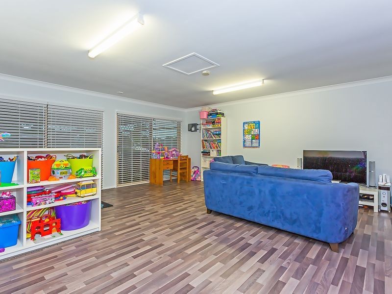 8 Wade Court, Boronia Heights QLD 4124