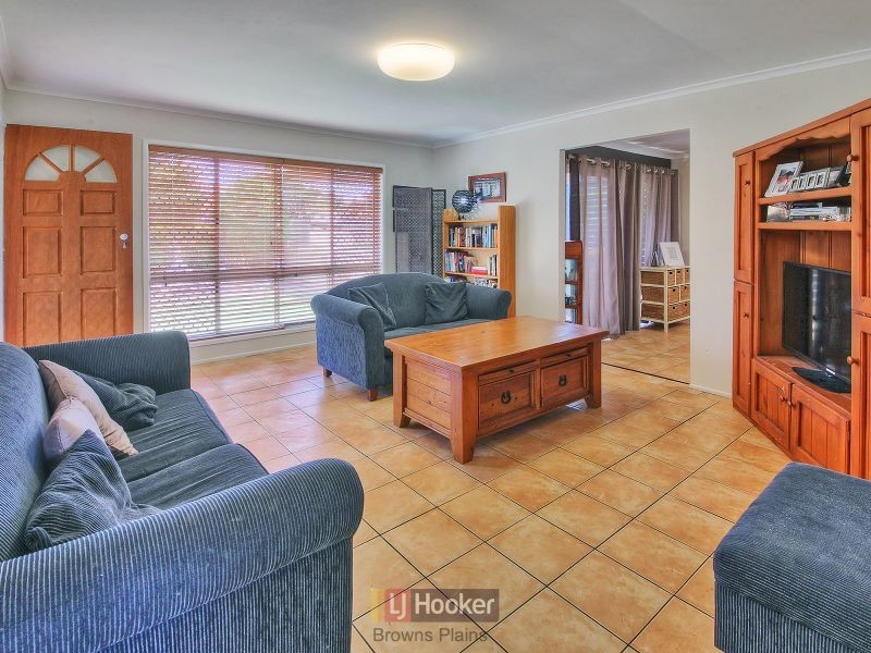 26 Grecian Street, Regents Park QLD 4118