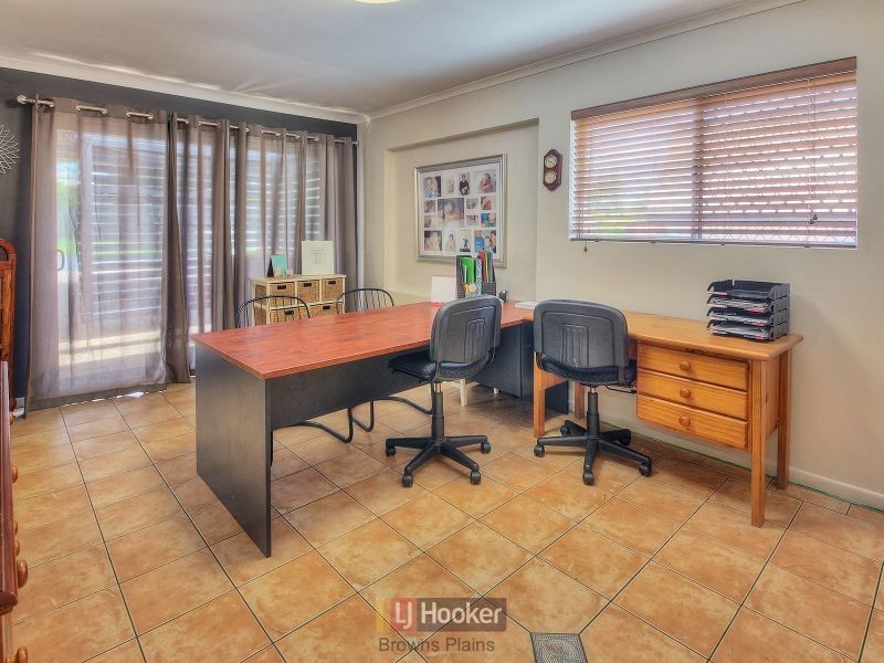 26 Grecian Street, Regents Park QLD 4118