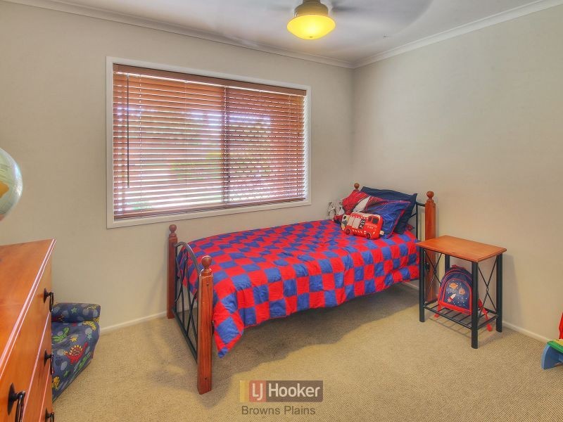 26 Grecian Street, Regents Park QLD 4118