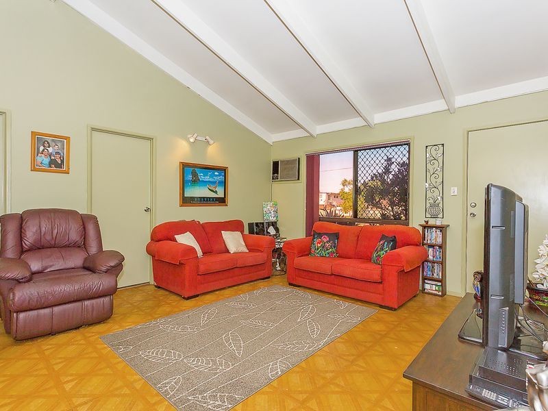 49 Trulson Drive, Crestmead QLD 4132