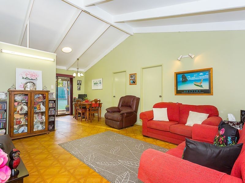 49 Trulson Drive, Crestmead QLD 4132