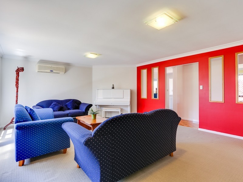 12 Calliandra Place, Calamvale QLD 4116