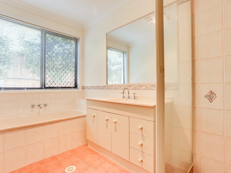 12 Calliandra Place, Calamvale QLD 4116