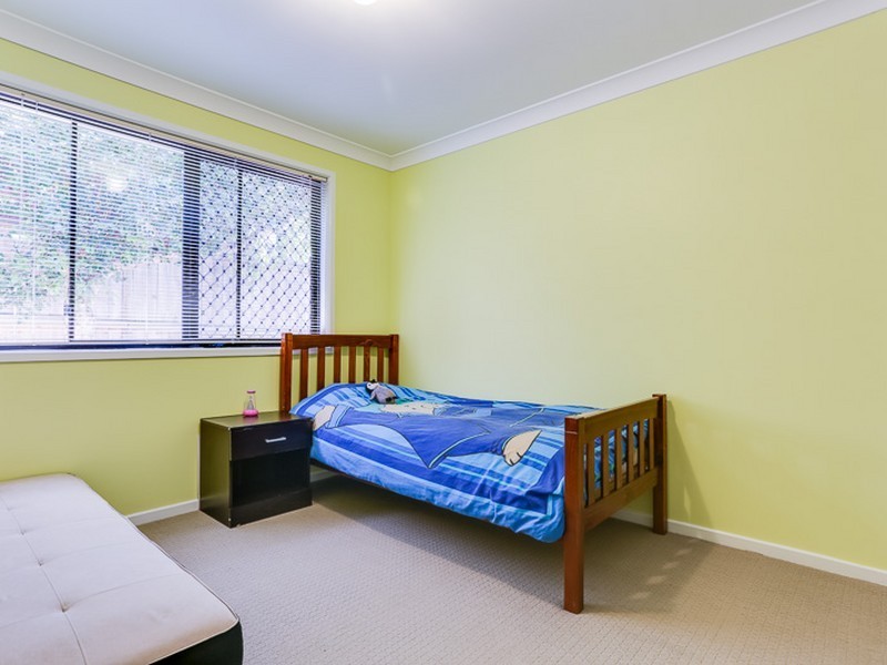 12 Calliandra Place, Calamvale QLD 4116