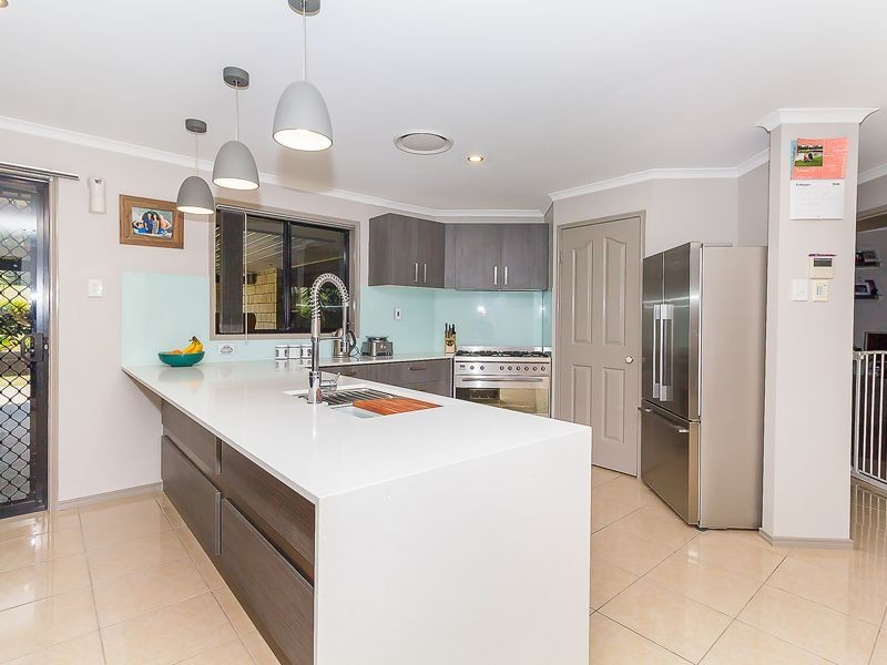 7-11 Christopher Place, Jimboomba QLD 4280