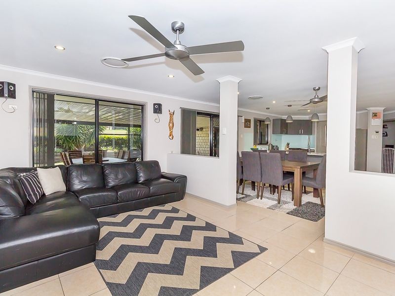 7-11 Christopher Place, Jimboomba QLD 4280