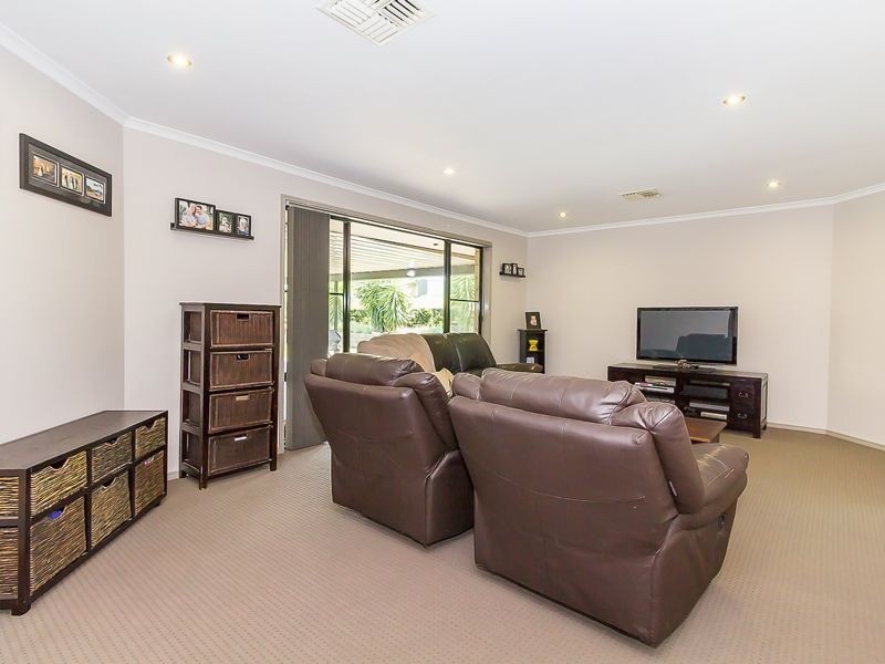 7-11 Christopher Place, Jimboomba QLD 4280
