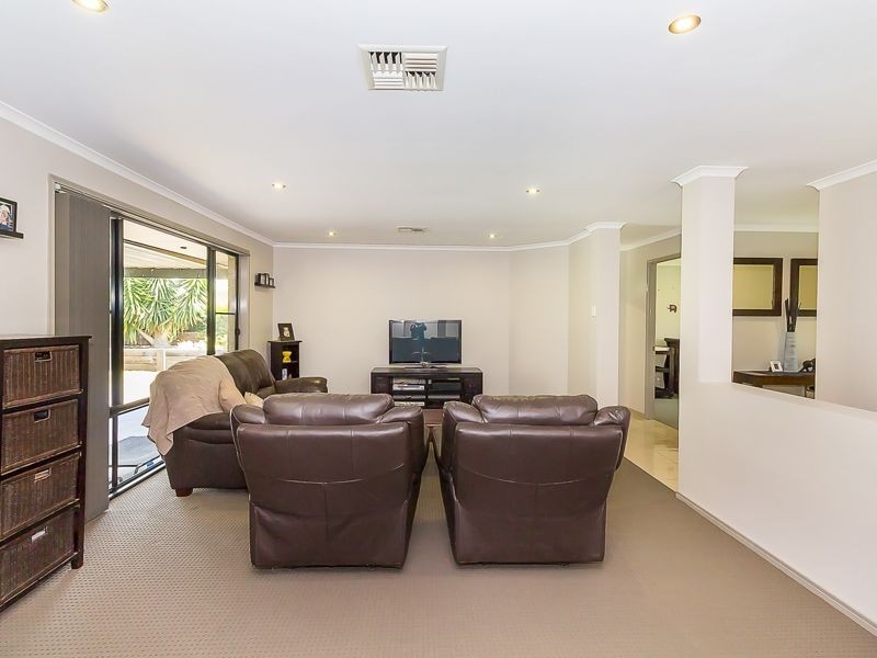 7-11 Christopher Place, Jimboomba QLD 4280