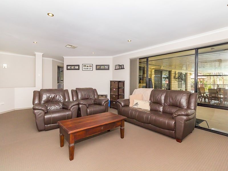 7-11 Christopher Place, Jimboomba QLD 4280