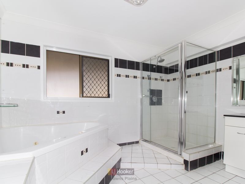 12 Sweetgum Street, Hillcrest QLD 4118