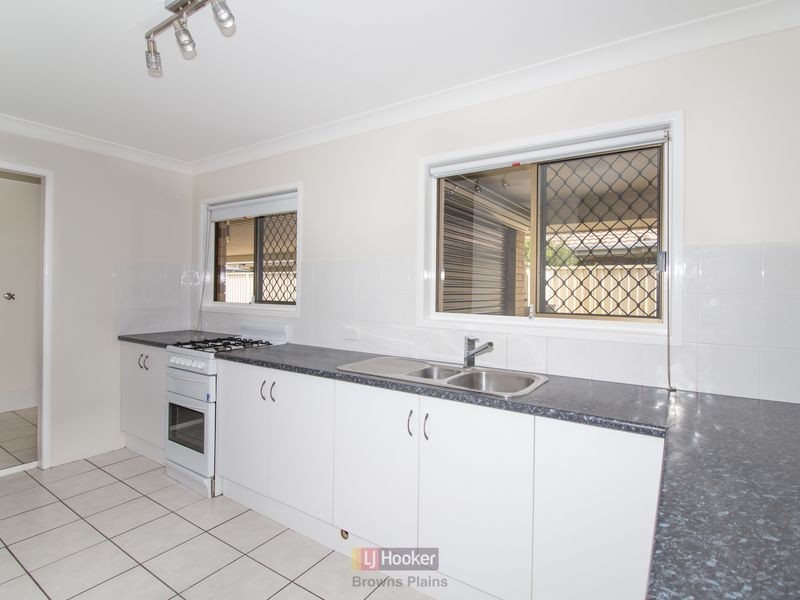 12 Sweetgum Street, Hillcrest QLD 4118