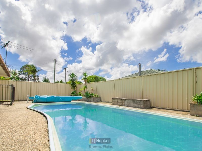 12 Sweetgum Street, Hillcrest QLD 4118