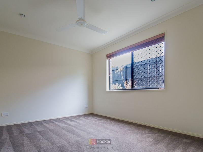 4 Benjamina Circuit, Regents Park QLD 4118