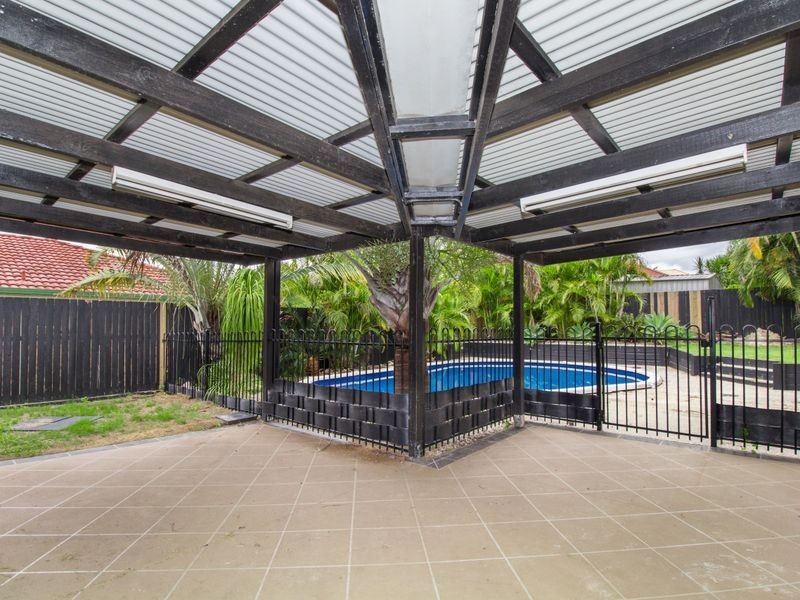 4 Benjamina Circuit, Regents Park QLD 4118