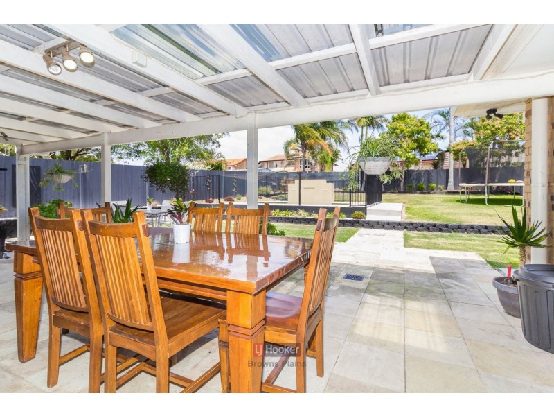 16 Cianthus Street, Regents Park QLD 4118