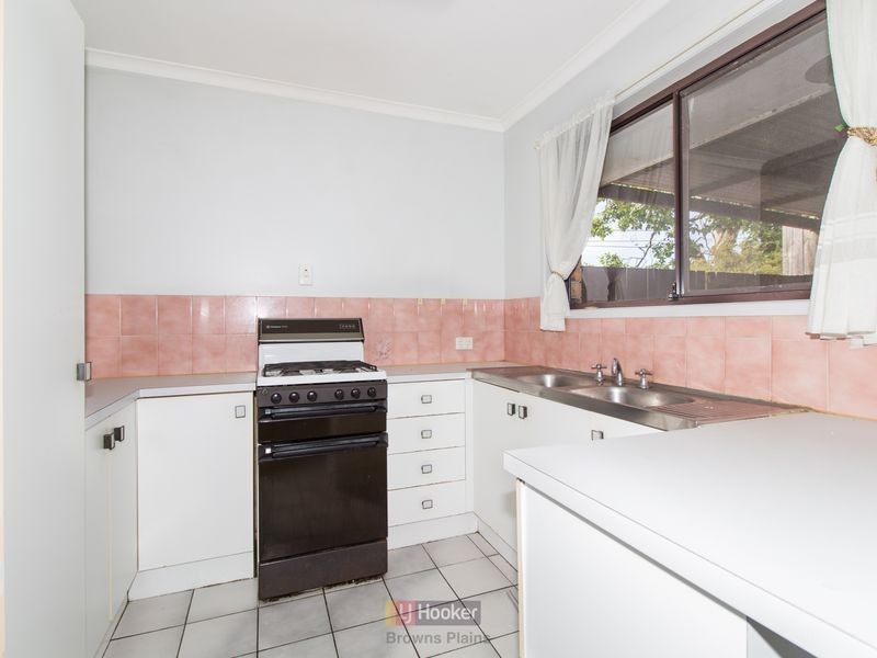 62 Radiata Street, Hillcrest QLD 4118