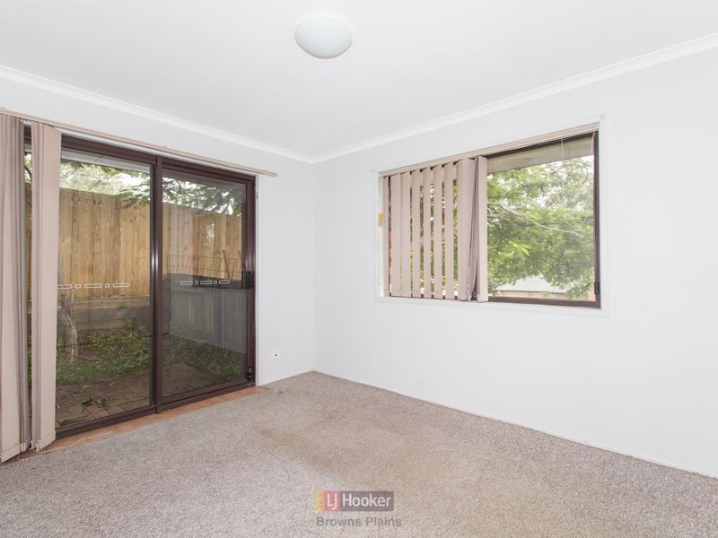 62 Radiata Street, Hillcrest QLD 4118