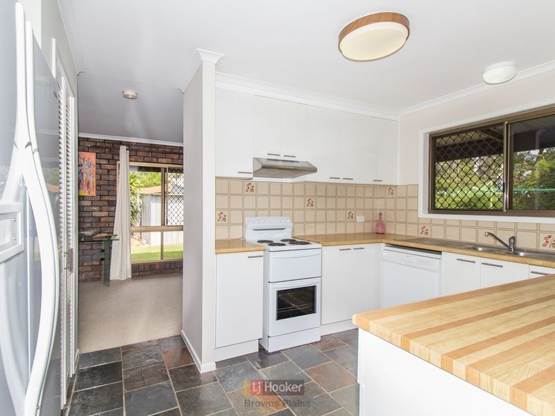 16 Clover Court, Regents Park QLD 4118