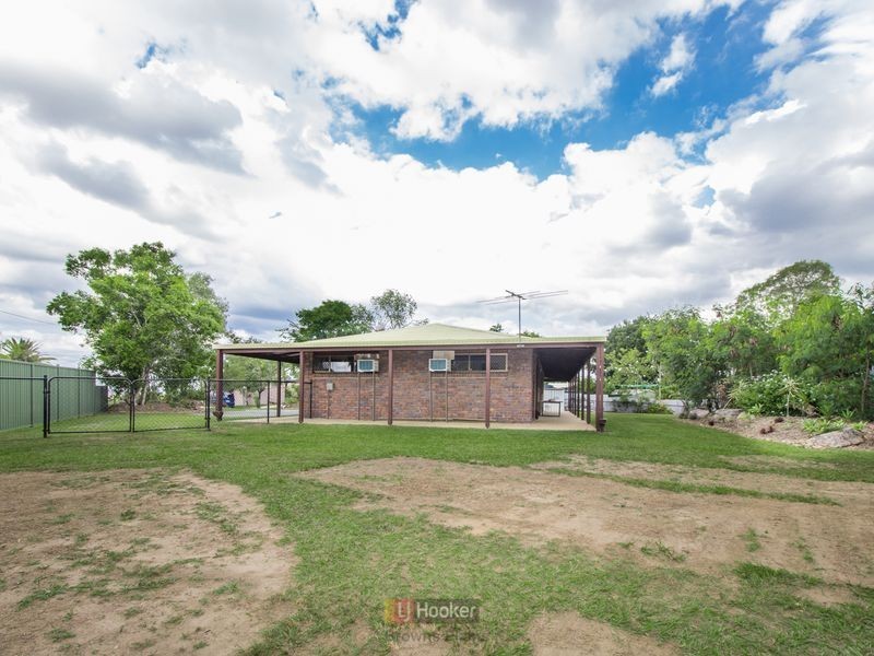 16 Clover Court, Regents Park QLD 4118