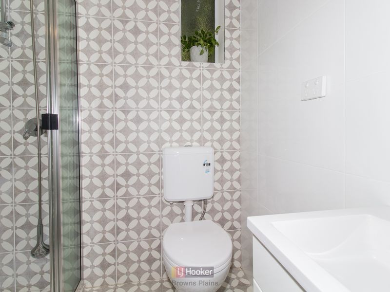 22 Conifer Street, Hillcrest QLD 4118