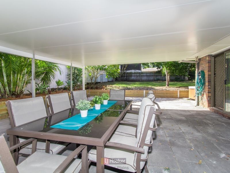 22 Conifer Street, Hillcrest QLD 4118