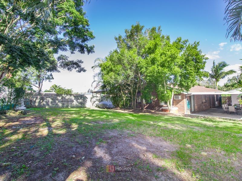 22 Conifer Street, Hillcrest QLD 4118