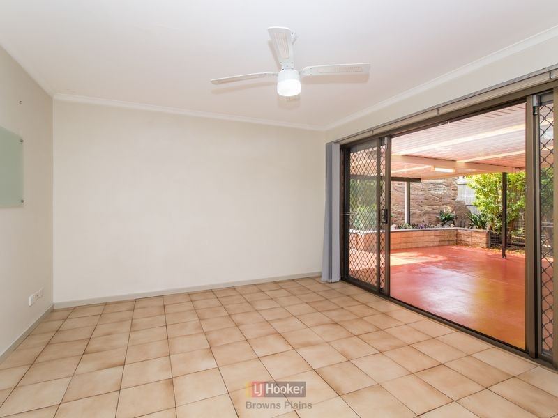 9 Langham Street, Hillcrest QLD 4118