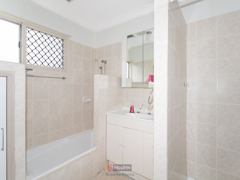 17 Catalina Street, Loganlea QLD 4131