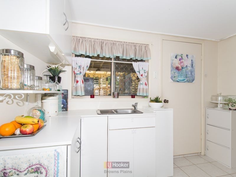 17 Catalina Street, Loganlea QLD 4131