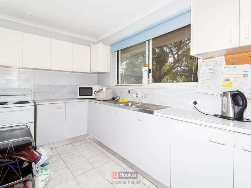 8 Marsala Court, Kingston QLD 4114