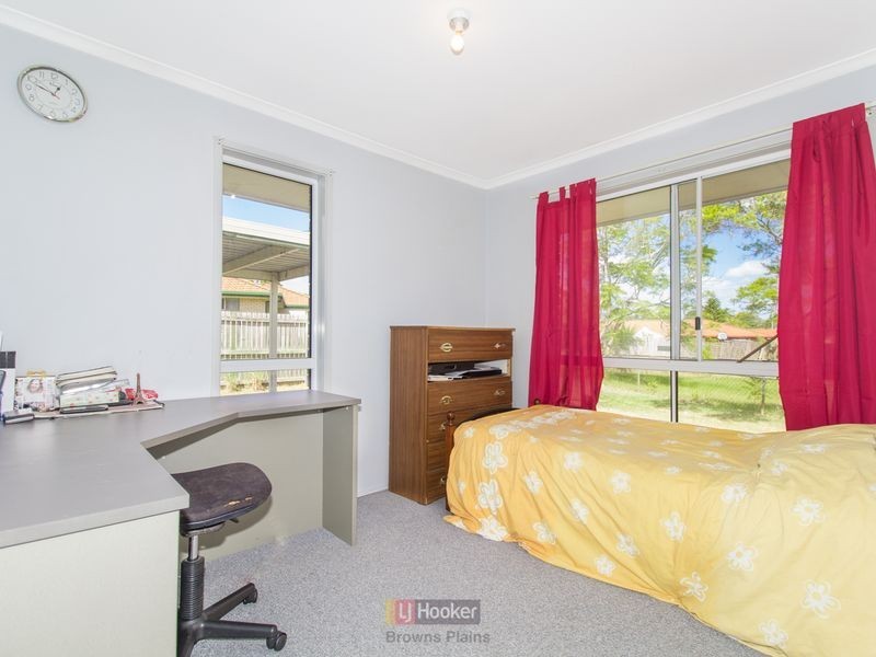 8 Marsala Court, Kingston QLD 4114