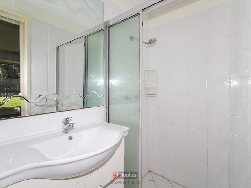 50 Peverell Street, Hillcrest QLD 4118