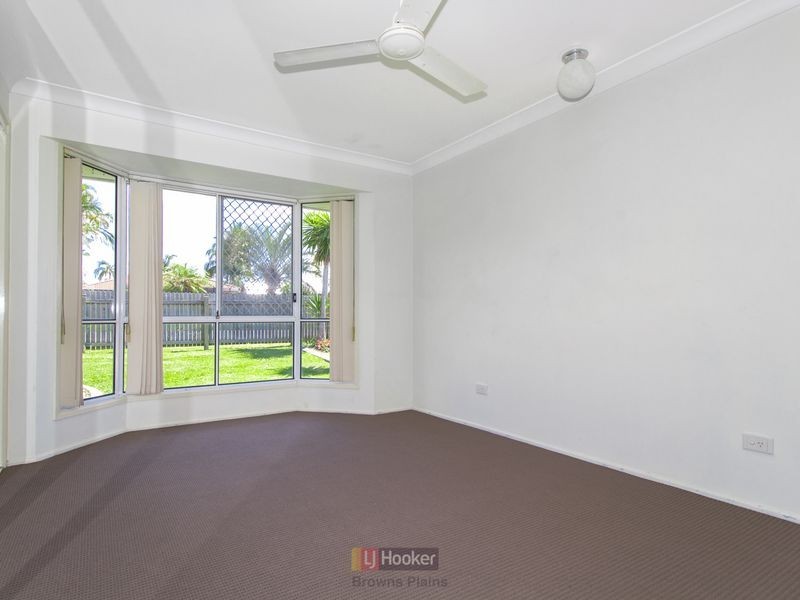 50 Peverell Street, Hillcrest QLD 4118