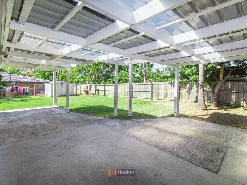 50 Peverell Street, Hillcrest QLD 4118