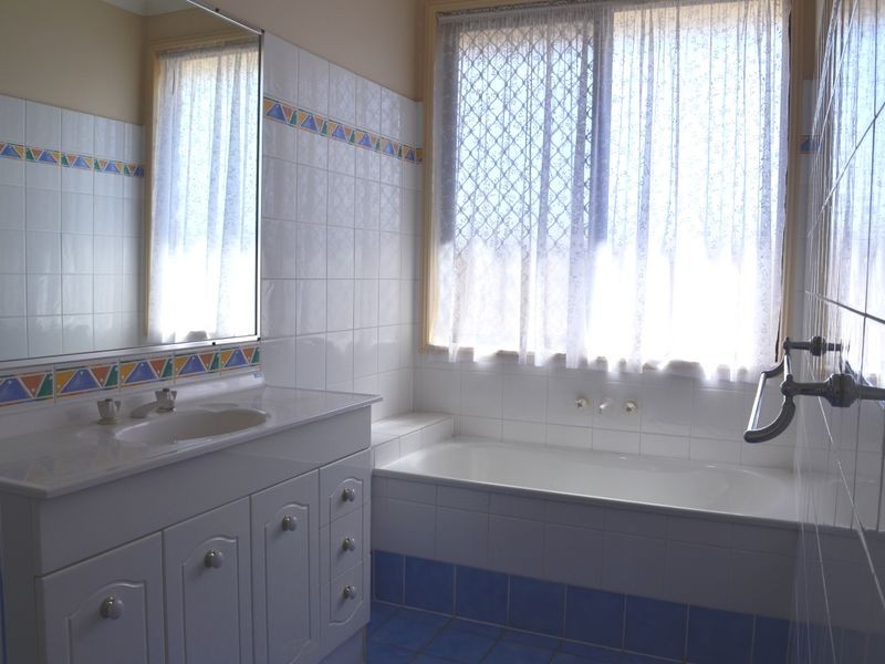 15C Wollumbin Crescent, Waterford West QLD 4133