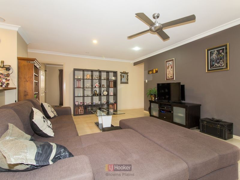 1 Lake Cooloola Court, Logan Reserve QLD 4133