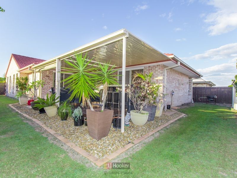 1 Lake Cooloola Court, Logan Reserve QLD 4133
