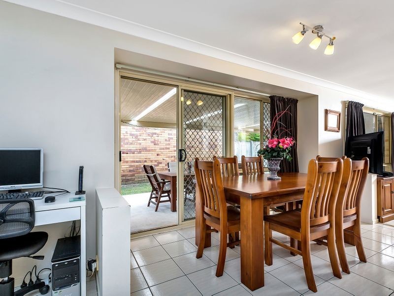 9 Pinedale Crescent, Parkinson QLD 4115