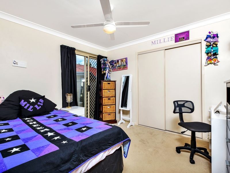 9 Pinedale Crescent, Parkinson QLD 4115