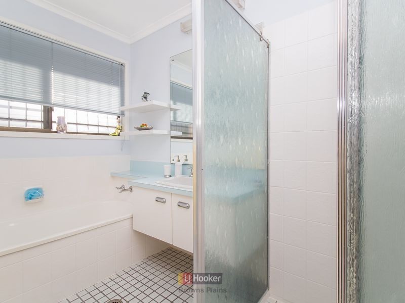 11 Barry Street, Boronia Heights QLD 4124