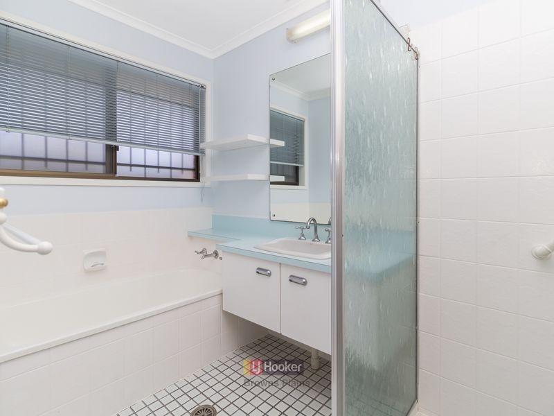 11 Barry Street, Boronia Heights QLD 4124