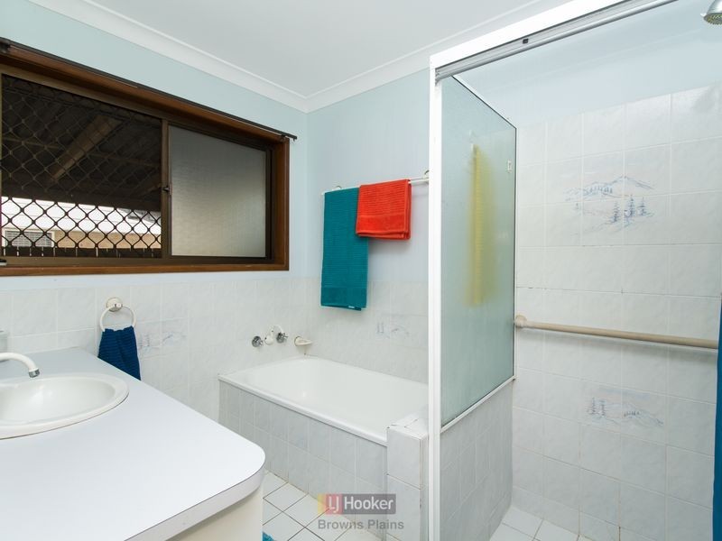 25 Whitcomb Street, Hillcrest QLD 4118
